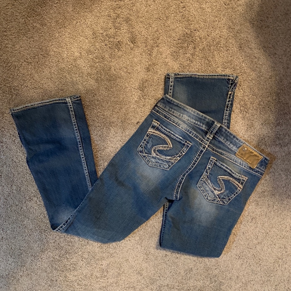 Women’s Size 29 silver jeans twisted 31in inseam